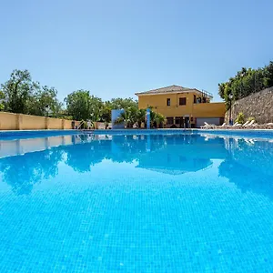 https://camping-rural-presa-la-vinuela.es-andalucia.com