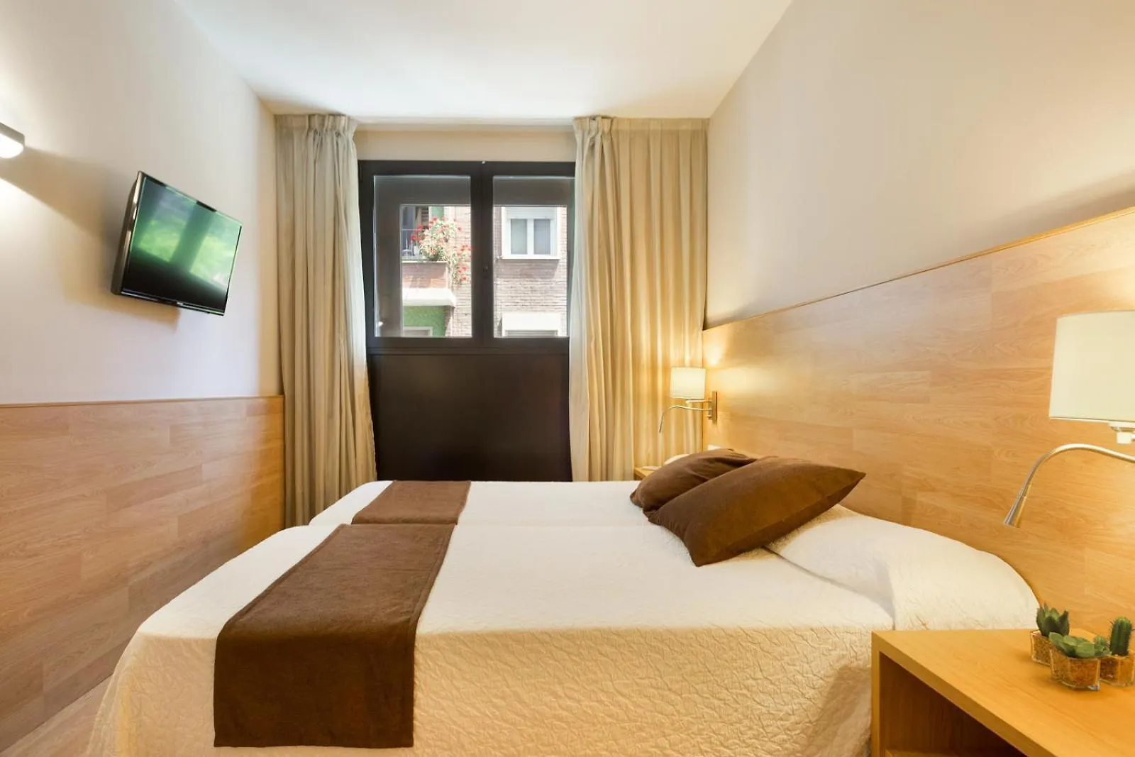 Hotel Acta Azul ברצלונה