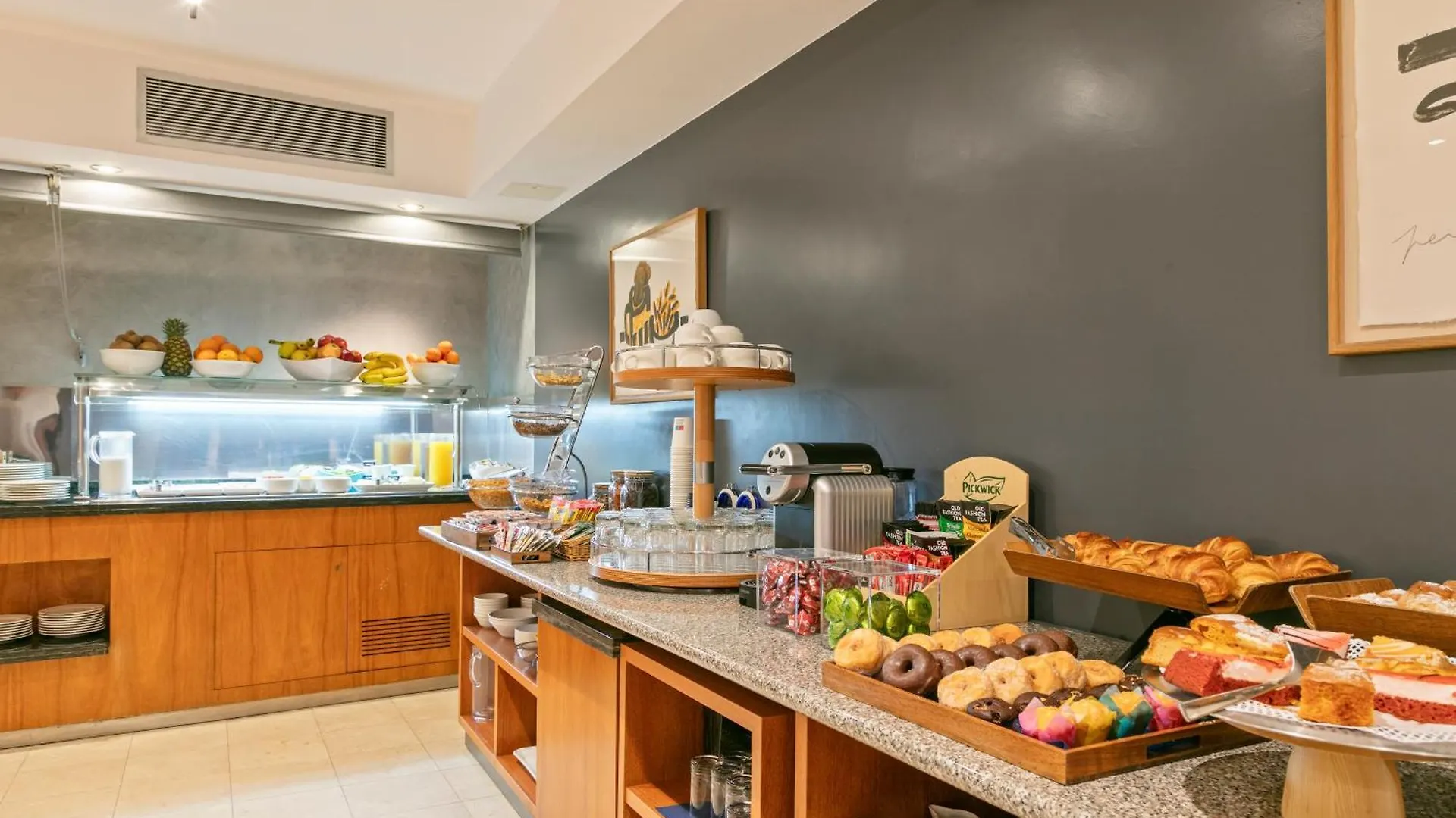Hotel Acta Azul ברצלונה 3*,