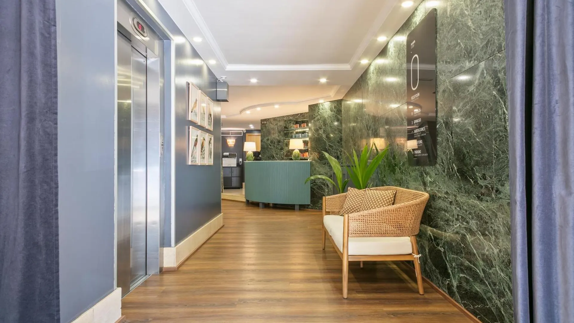 ***  Hotel Acta Azul ברצלונה ספרד