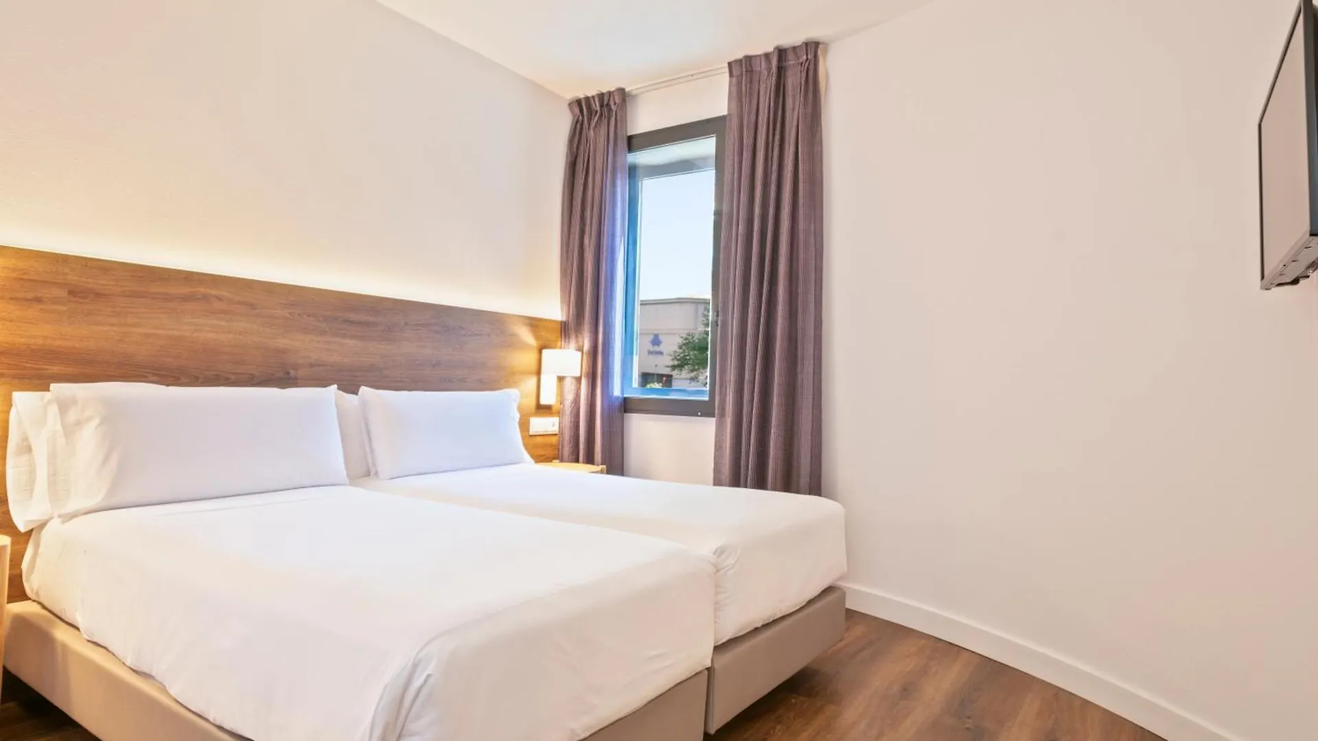 Hotel Acta Azul ברצלונה