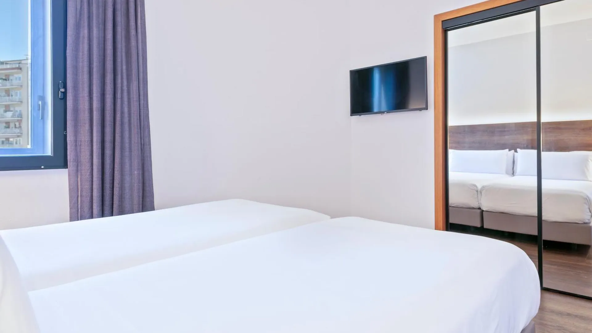Hotel Acta Azul ברצלונה