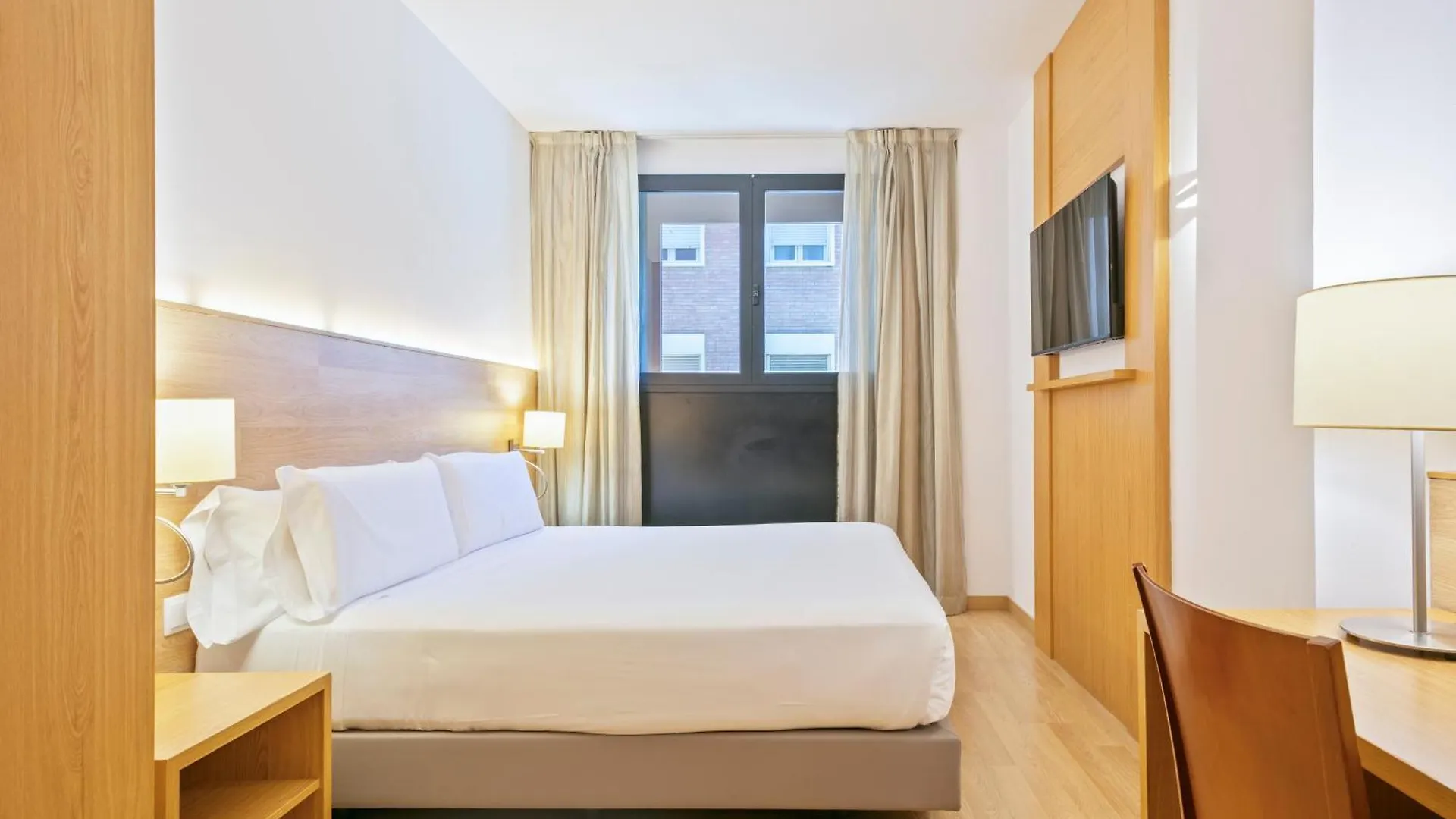 Hotel Acta Azul ברצלונה